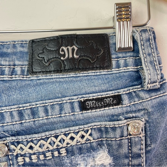 Miss Me Y2K Crystal Studded Embellished Distressed Denim Jean Shorts Size 26 - Picture 7 of 16